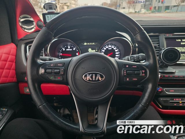 Kia Canival 2016 — photo 13