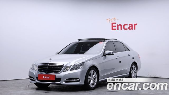 Mercedes-Benz E-Class 2011 — photo 1