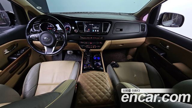 Kia Canival 2016 — photo 7