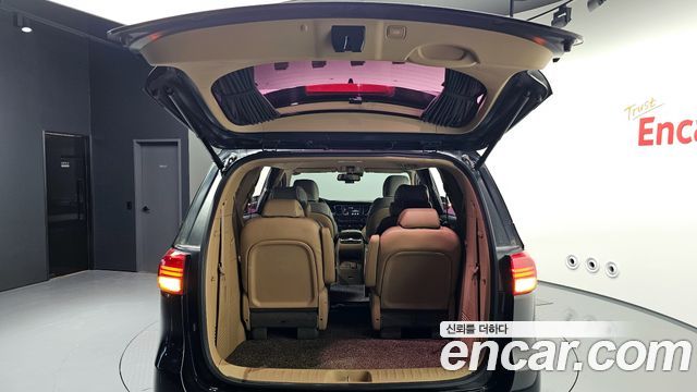 Kia Canival 2016 — photo 20