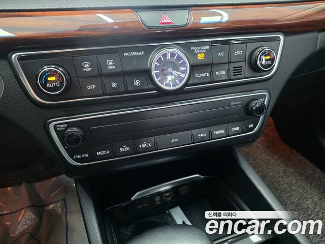 Kia K7 2016 — photo 13