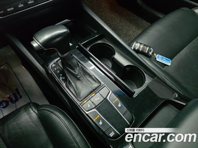 Kia K7 2016 — photo 14
