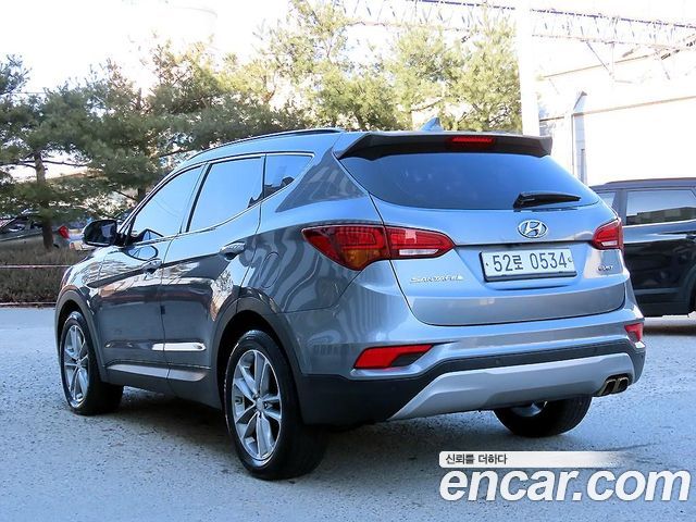 Hyundai Santafe 2016 — photo 3