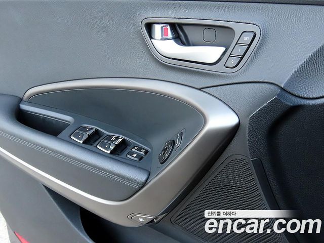 Hyundai Santafe 2016 — photo 11