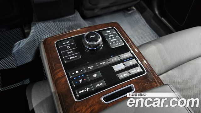 Hyundai Equus 2015 — photo 19