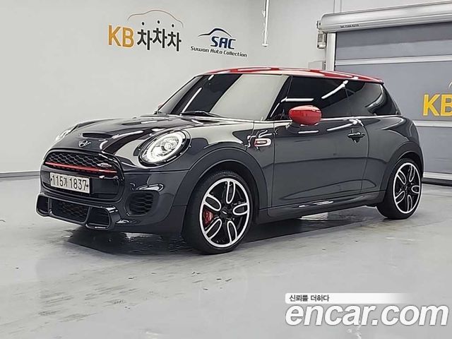 Mini Cooper 2020 — photo 1