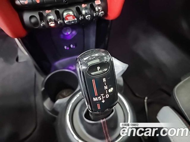 Mini Cooper 2020 — photo 8