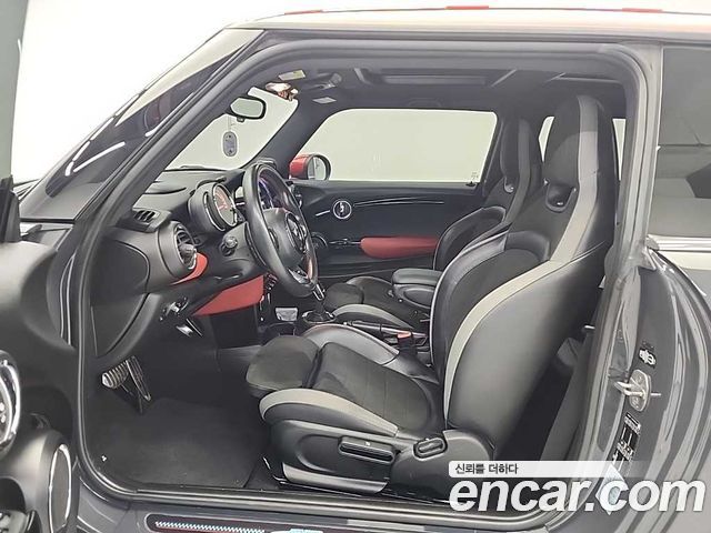 Mini Cooper 2020 — photo 11
