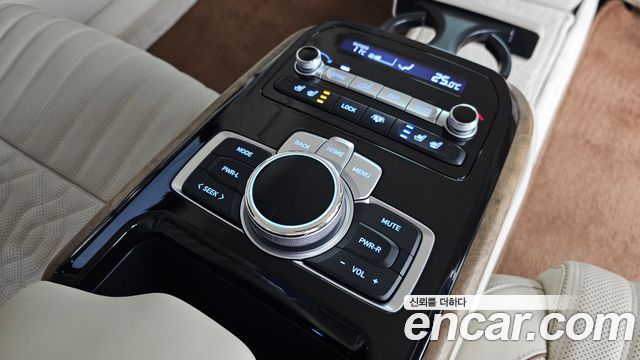 Genesis G90 2021 — photo 19