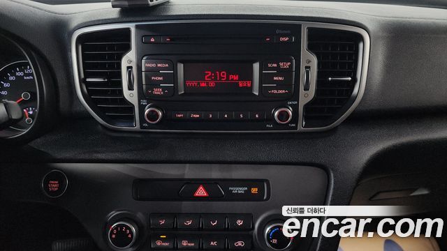Kia Sportage 2016 — photo 16