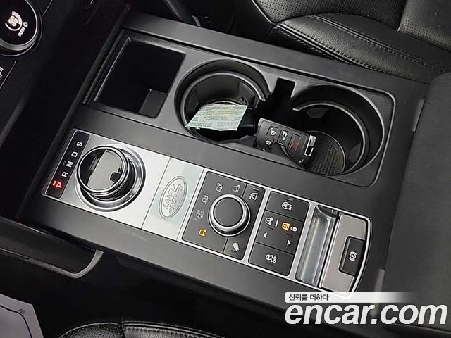 Land Rover Discovery 2020 — photo 8