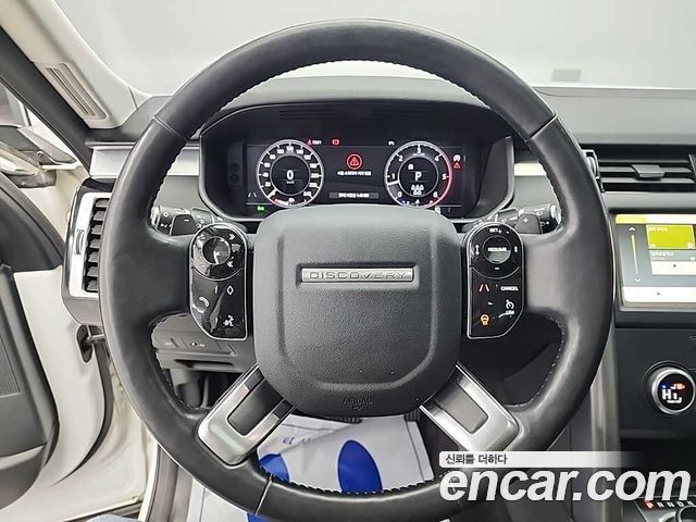 Land Rover Discovery 2020 — photo 9