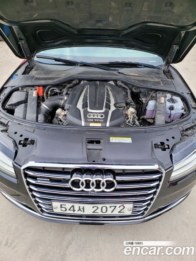 Audi A8 2015 — photo 19