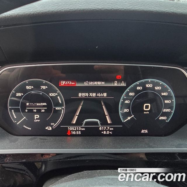 Audi e-tron 2020 — photo 16