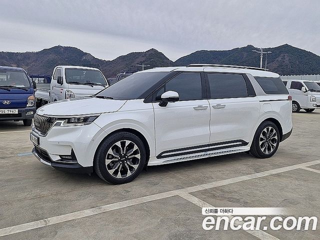 Kia Canival 2023 — photo 5