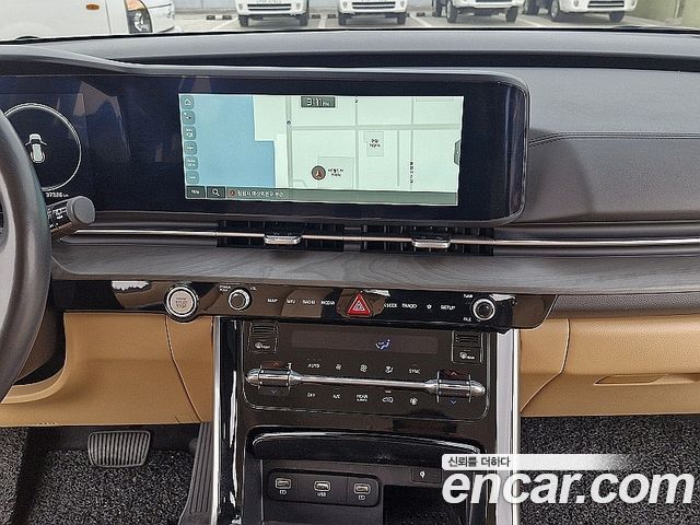 Kia Canival 2023 — photo 7