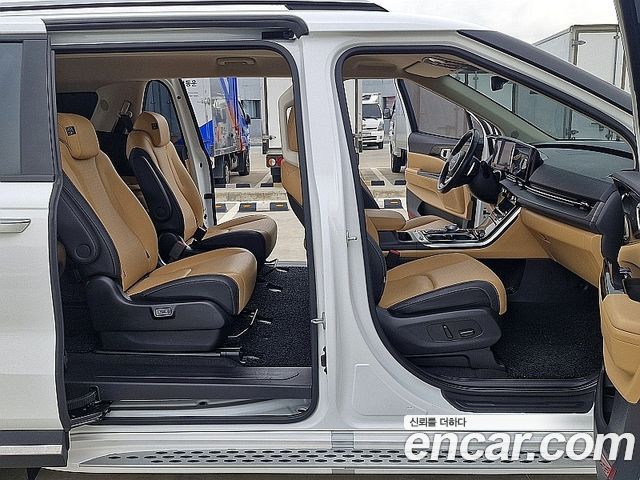 Kia Canival 2023 — photo 15