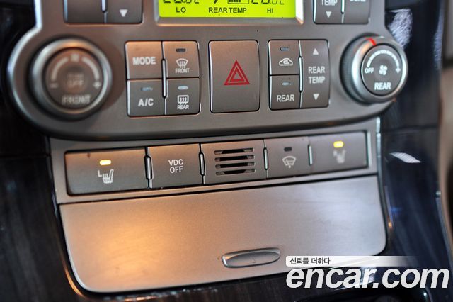 Kia Canival 2012 — photo 15