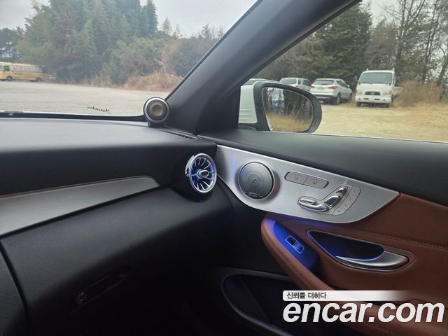 Mercedes-Benz C-Class 2017 — photo 16