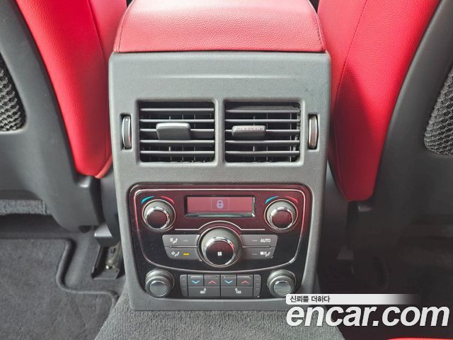 Jaguar XF 2017 — photo 15
