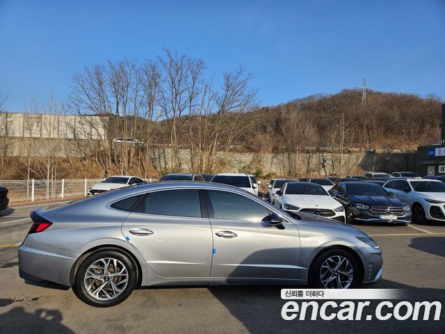 Hyundai Sonata 2022 — photo 8