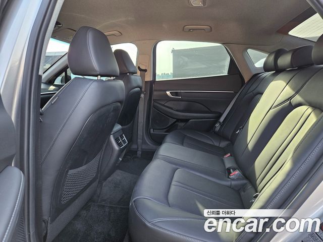 Hyundai Sonata 2022 — photo 10