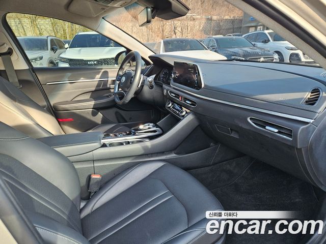 Hyundai Sonata 2022 — photo 13