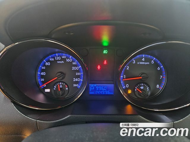 Hyundai Genesis 2011 — photo 8