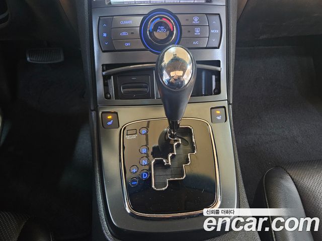 Hyundai Genesis 2011 — photo 9