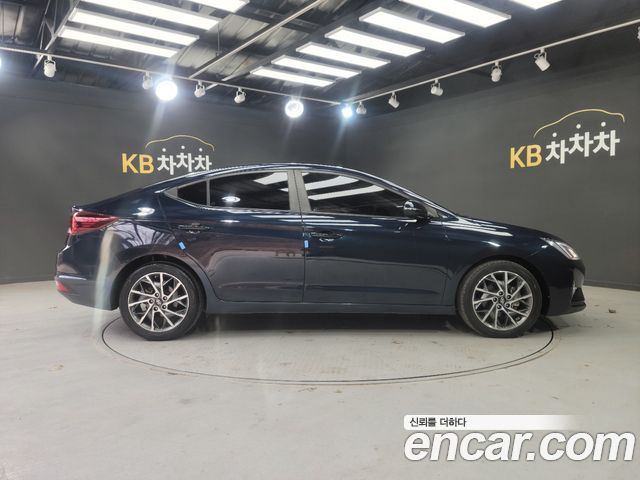 Hyundai AVANTE 2019 — photo 6