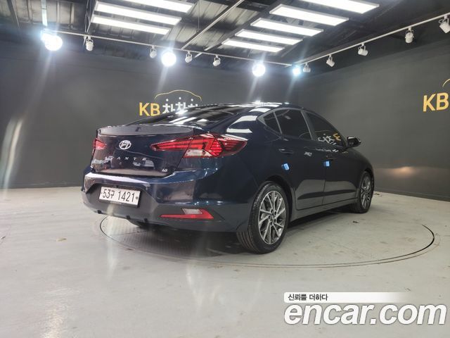 Hyundai AVANTE 2019 — photo 7