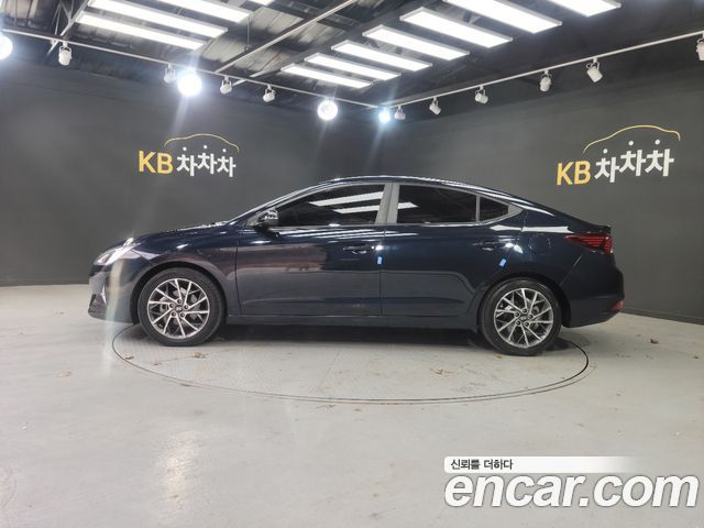 Hyundai AVANTE 2019 — photo 8