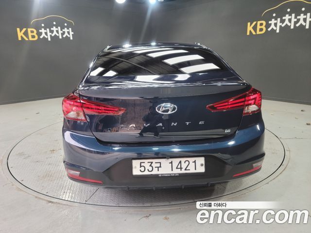Hyundai AVANTE 2019 — photo 9