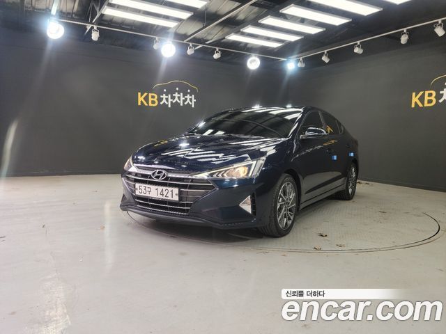 Hyundai AVANTE 2019 — photo 11