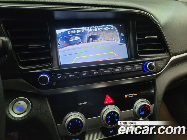 Hyundai AVANTE 2019 — photo 18