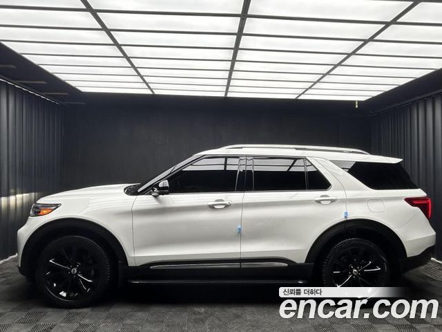 Ford Explorer 2022 — photo 3