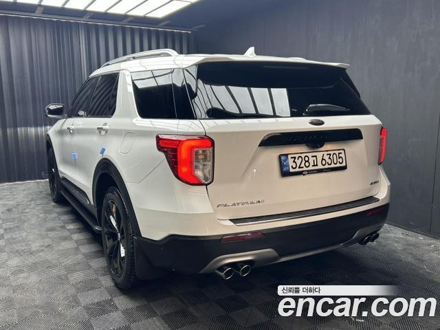 Ford Explorer 2022 — photo 4