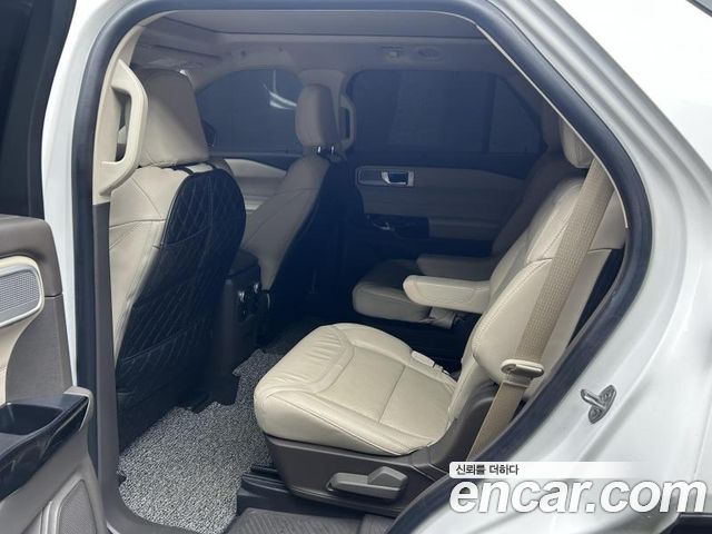 Ford Explorer 2022 — photo 8
