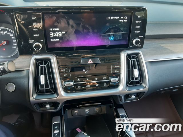 Kia Sorento 2021 — photo 10