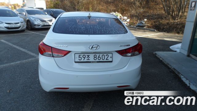 Hyundai AVANTE 2011 — photo 4