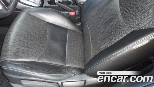 Hyundai AVANTE 2011 — photo 10