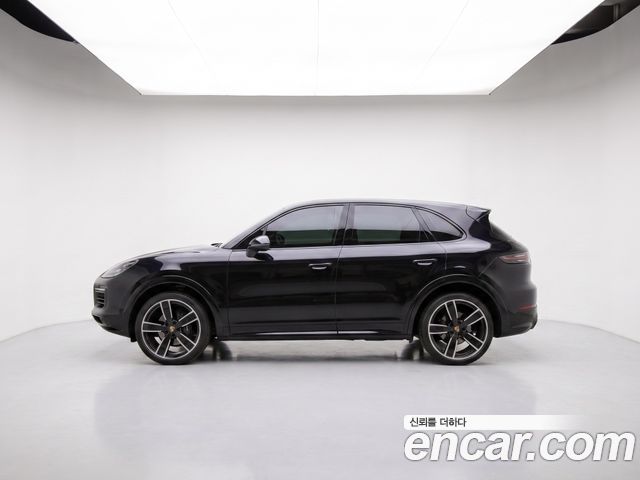 Porsche Cayenne 2020 — photo 1