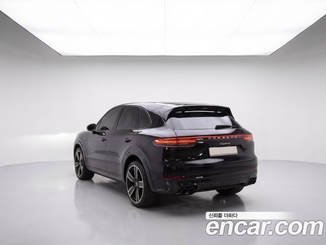 Porsche Cayenne 2020 — photo 7