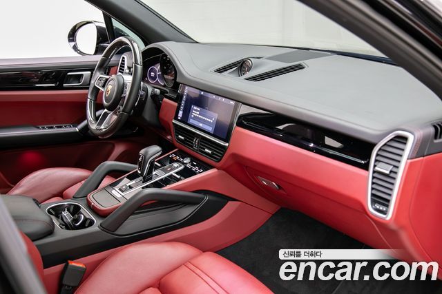 Porsche Cayenne 2020 — photo 11