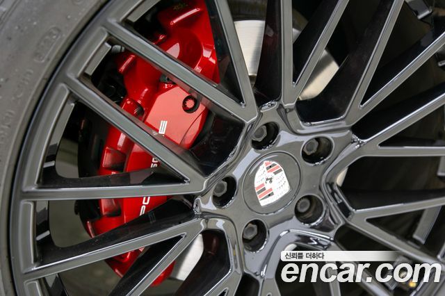 Porsche Cayenne 2021 — photo 10