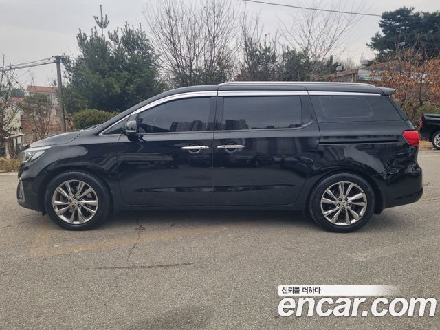 Kia Canival 2020 — photo 2