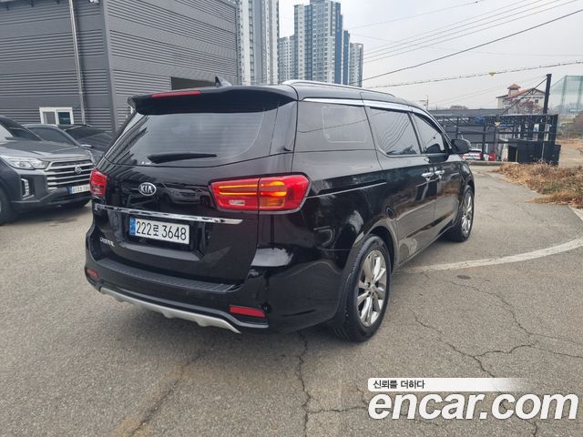 Kia Canival 2020 — photo 3