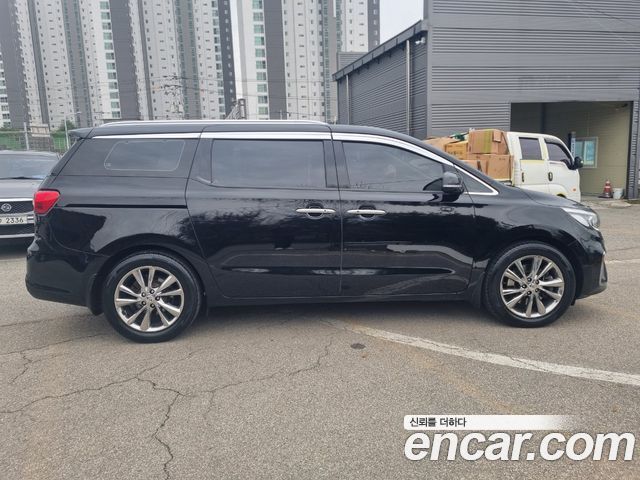 Kia Canival 2020 — photo 6