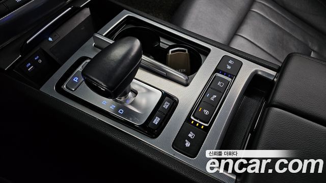Genesis G80 2018 — photo 9