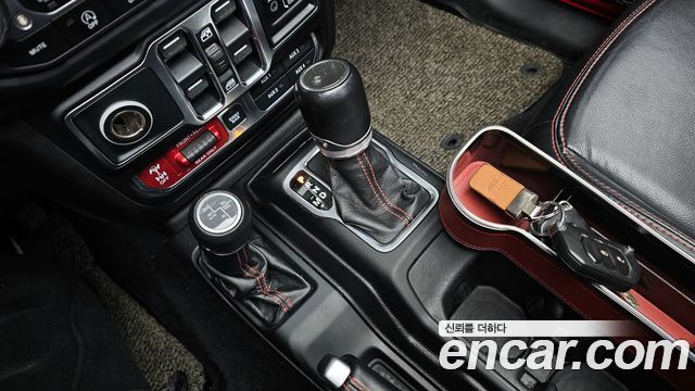 Jeep Wrangler 2020 — photo 9